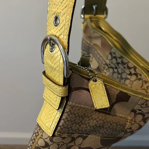 Vintage Coach Exotics Collection Lime green trim zipper closure Hobo bag - Picture 3 of 11